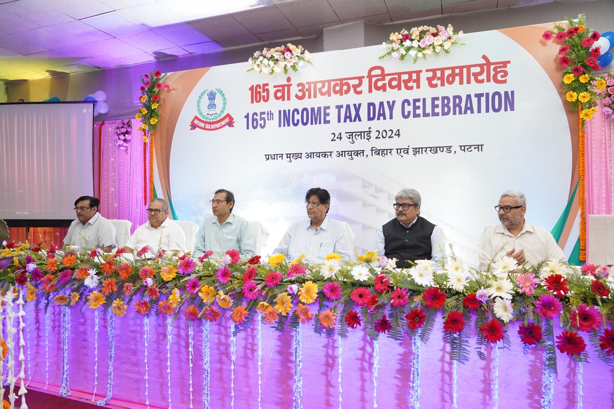 IncomeTaxBH_JH's tweet photo. The Income Tax Department, Bihar &amp; Jharkhand celebrated the 165th Income Tax Day today, July 24, 2024, in the Central Revenue building, Patna.
The top taxpayers ( in their respective categories) of Bihar &amp; Jharkhand Region ,were felicitated on this occasion.
@IncomeTaxIndia https://t.co/ch3zTny6nr