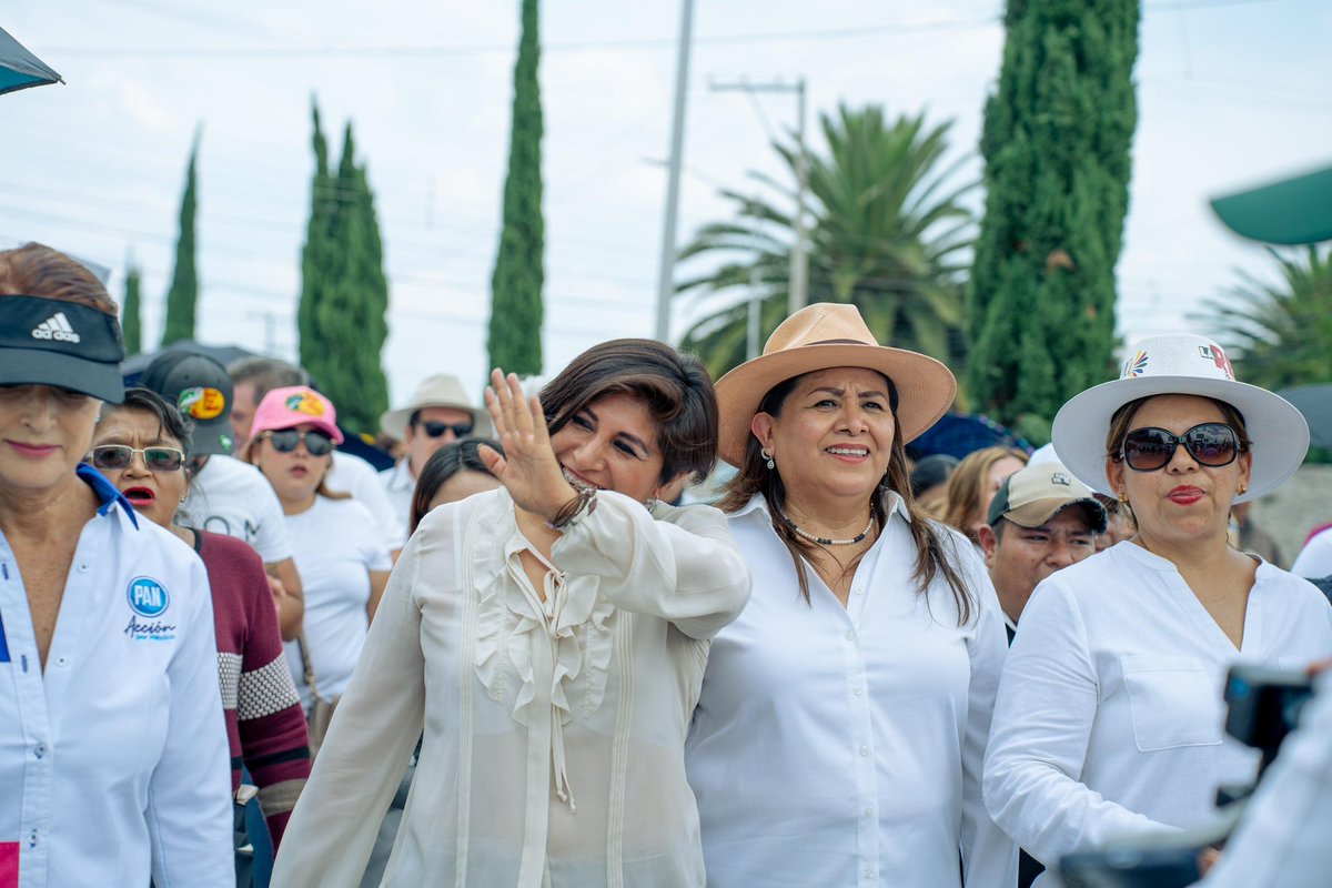 Roxana Luna tweet media