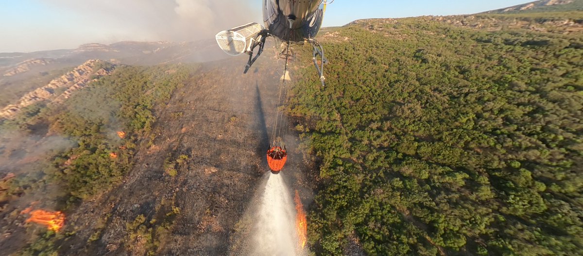 Plan_INFOCAM's tweet photo. ➡️ACTUALIZACIÓN
🔥 #IFArgamasilladeCalatrava en #CiudadReal
👉Estado: ACTIVO
🚨Nivel:1
🗺️Superficie estimada a las 20.00 horas: 400 ha
🚁13 medios aéreos
🚚28 medios terrestres
👥175 efectivos #BBFF #AAMM

Contra los #IIFF #IMPLÍCATE
ℹ️ https://t.co/pRadMBeklF https://t.co/dtTcAdLvQp