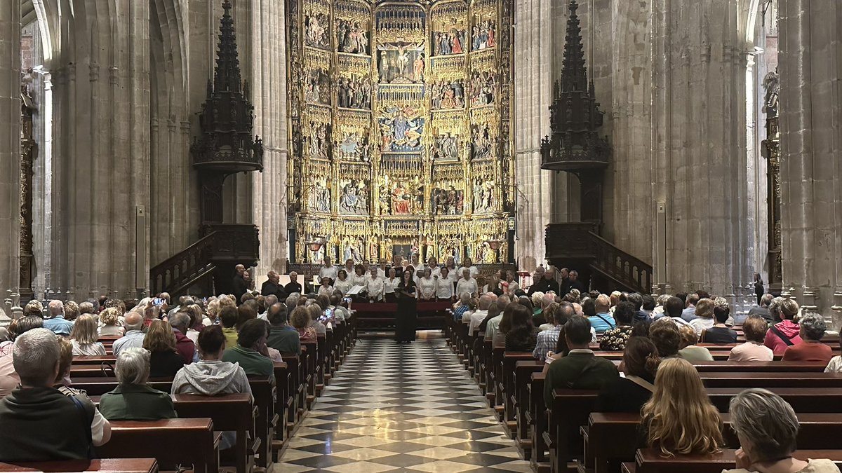 Oviedo Turismo tweet media