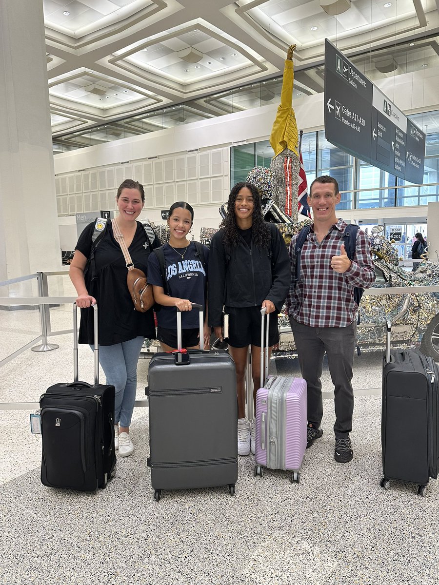 jollyscholle's tweet photo. All packed and ready to go for the @CollegBoard AP Annual Conference in Las Vegas! We are excited to present on The AP Ambassadors Program at @PaetowHS in @katyisd #apconf https://t.co/B23j8hwDX8