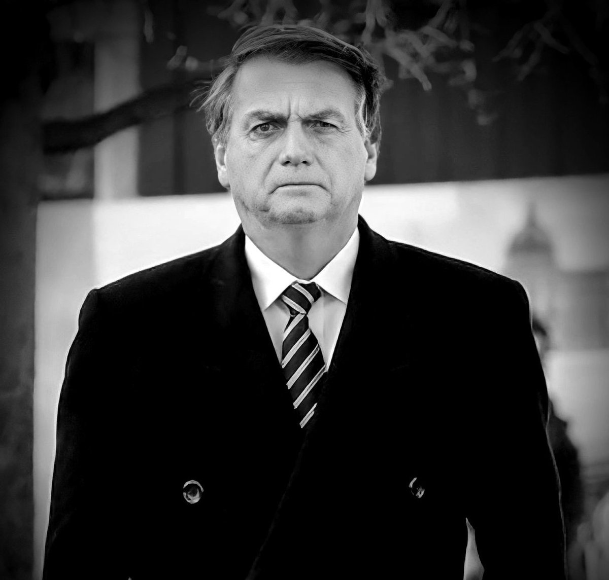 PhantomZVX's tweet photo. 1. Hoje a thread é sobre Jair Bolsonaro. Vamos descobrir se o Capitão realmente combateu a esquerda durante seu Governo.

Peço que compartilhem, considero uma das threads mais importantes que eu já fiz. https://t.co/F7182HPBjM