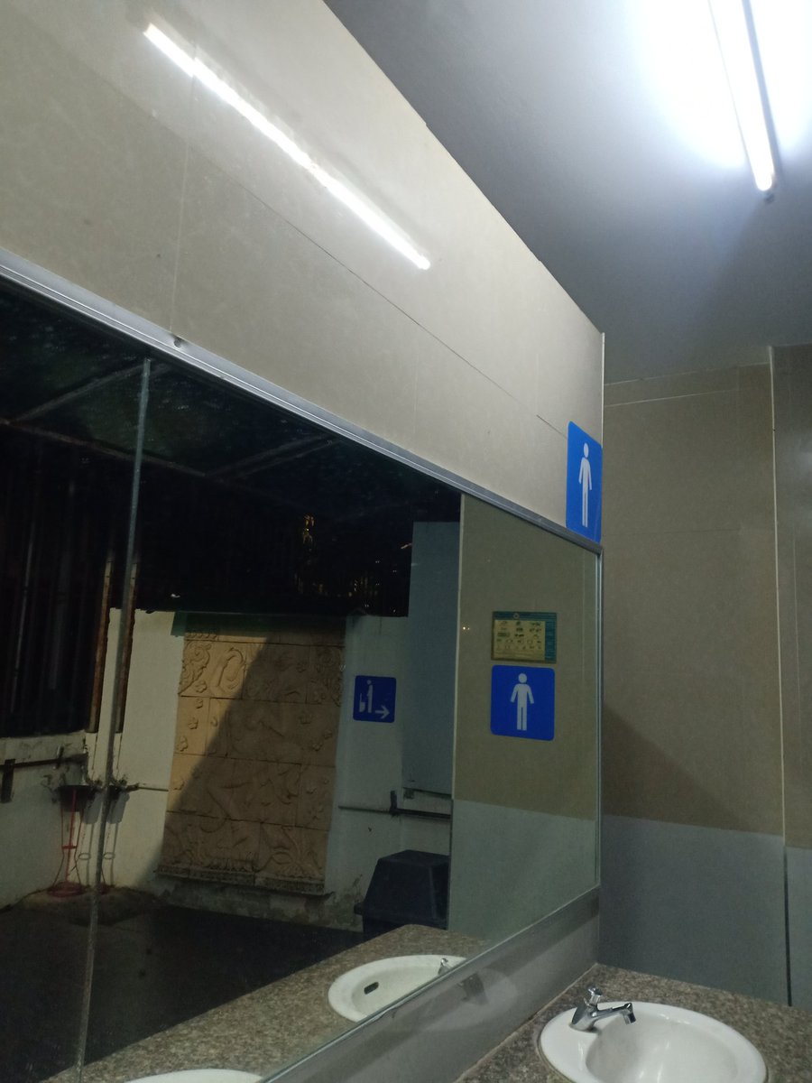 thuna75595083's tweet photo. เหงาๆ ริมบึงแก่น #ขอนแก่นในเมือง https://t.co/tEXSTo3EdD
