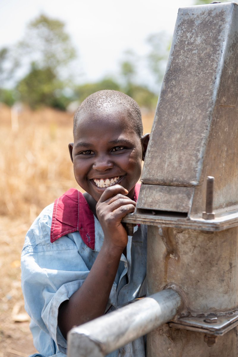 "There is nothing more beautiful than someone who goes out of their way to make life beautiful for others." — Mandy Hale