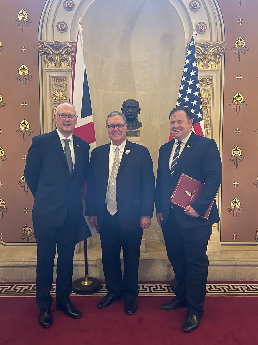 Robin Twyman (@robintwyman) on Twitter photo Thrilled to have introduced Washington State <a href="/LtGovDennyHeck/">Denny Heck</a> to <a href="/FCDOGovUK/">Foreign, Commonwealth & Development Office</a> Minister <a href="/SDoughtyMP/">Stephen Doughty MP</a> while visiting HQ this week. 🇬🇧🇺🇸 #SpecialRelationship Thrilled to have introduced Washington State <a href="/LtGovDennyHeck/">Denny Heck</a> to <a href="/FCDOGovUK/">Foreign, Commonwealth & Development Office</a> Minister <a href="/SDoughtyMP/">Stephen Doughty MP</a> while visiting HQ this week. 🇬🇧🇺🇸 #SpecialRelationship