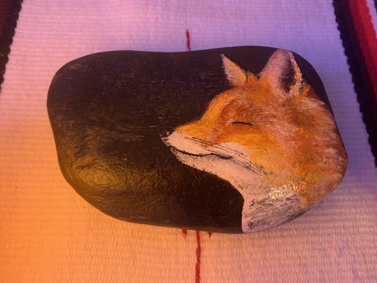 CopperFop's tweet photo. I made a new batch of fox rocks! They are all available for sale on my Esty store!

 https://t.co/YxqK5TFO9i https://t.co/ZdeDpKikVO