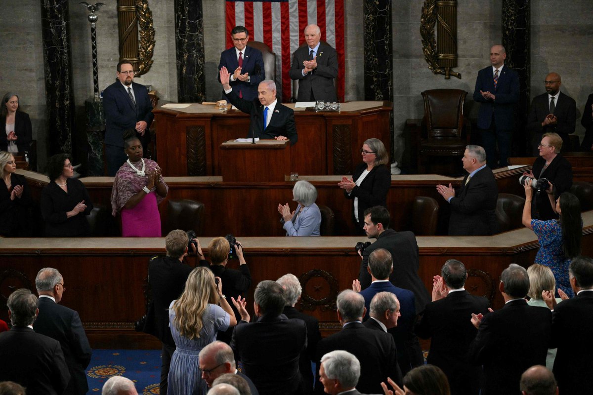 Kansız köpek! #Netanyahu

İsrail bir terörist devletidir!