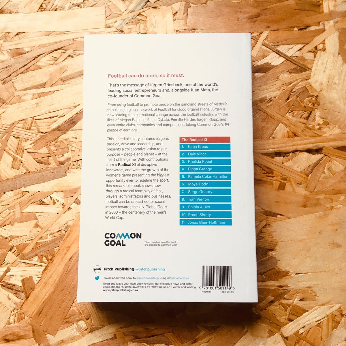 𝐑𝐄𝐒𝐓𝐎𝐂𝐊 | RADICAL FOOTBALL by Steve Fleming

The story of Jürgen Griesbeck and <a href="/CommonGoalOrg/">Common Goal</a> which aims to reconstruct football's role in society and put purpose, people and the planet at the heart of the game

<a href="/RadicalFooty/">Radical Football</a> <a href="/PitchPublishing/">Pitch Publishing 📚 Sports Books</a>

🛒 stanchionbooks.com/products/radic…