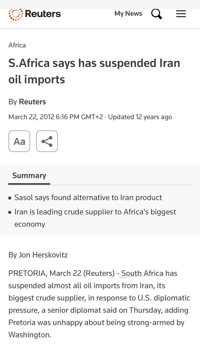 MoyaProf's tweet photo. Mondli says Dr Hlophe didn’t do research on Iran, talking about research to man with published research. 

If that Gungubele had any dignity he’d mention that South Africa canceled oil imports from Iran in 2012 due to increasing pressure and sanctions led primarily by the corrupt United States and the European Union. 

Such big head yet empty.