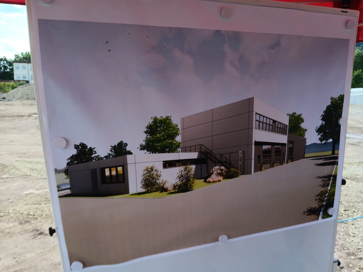 FeuerwehrZewen's tweet photo. Spatenstich Neubau GH Zewen & Euren
Vergangenen Donnerstag fand auf dem Gelände der ehemaligen GVS Kaserne der Spatenstich zum Neubau des gemeinsamen Gerätehaus der FF Zewen und Euren statt.
#feuerwehr #trier #euren #zewen #neubau #gerätehaus #wirfürtrier #wirfüreuch #wirfürzewen https://t.co/gAMldxrXxj