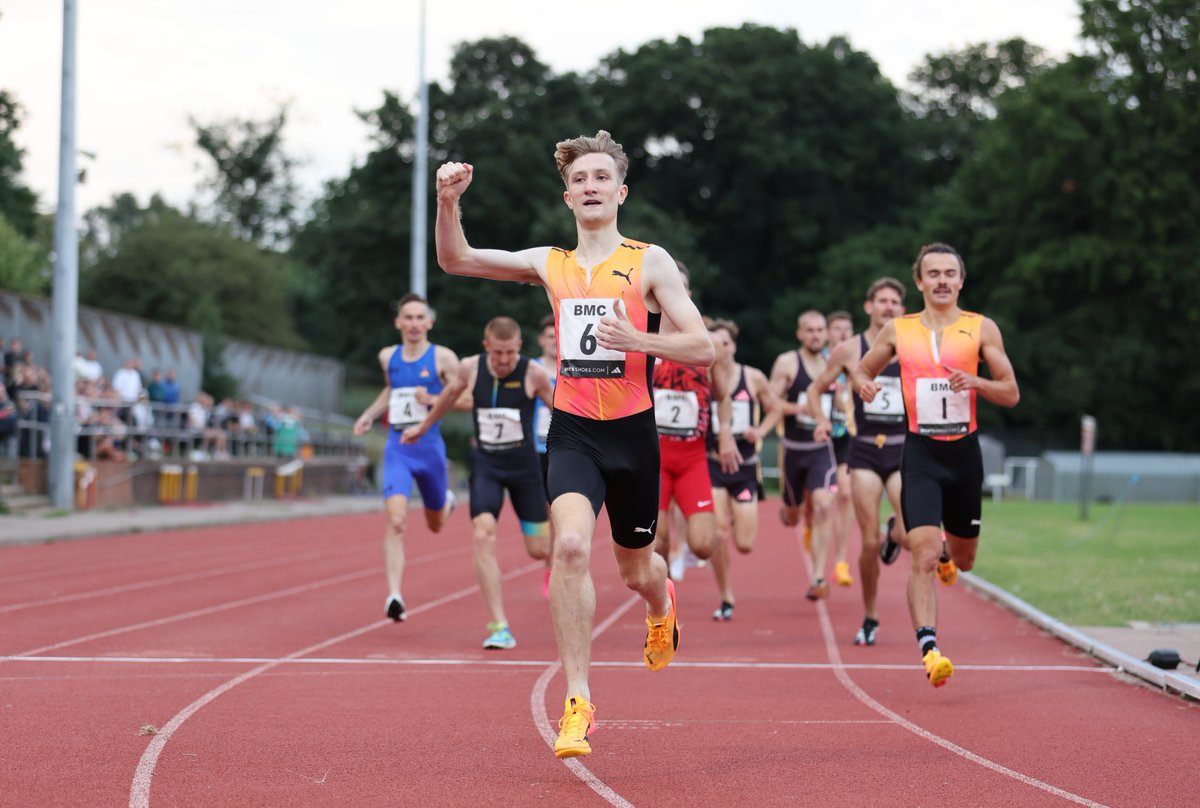 James_Athletics's tweet photo. 3:35.06 @BritishMilers all comers record for Nick Griggs in Tooting https://t.co/mauMygAZcn