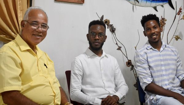 DiarioElisleno's tweet photo. COMISIÓN DE VECINDAD
Colombia y Jamaica fortalecen sus relaciones fraternales

Leer más:  https://t.co/AdwMoNPD2w... https://t.co/oIUrzoCPEL