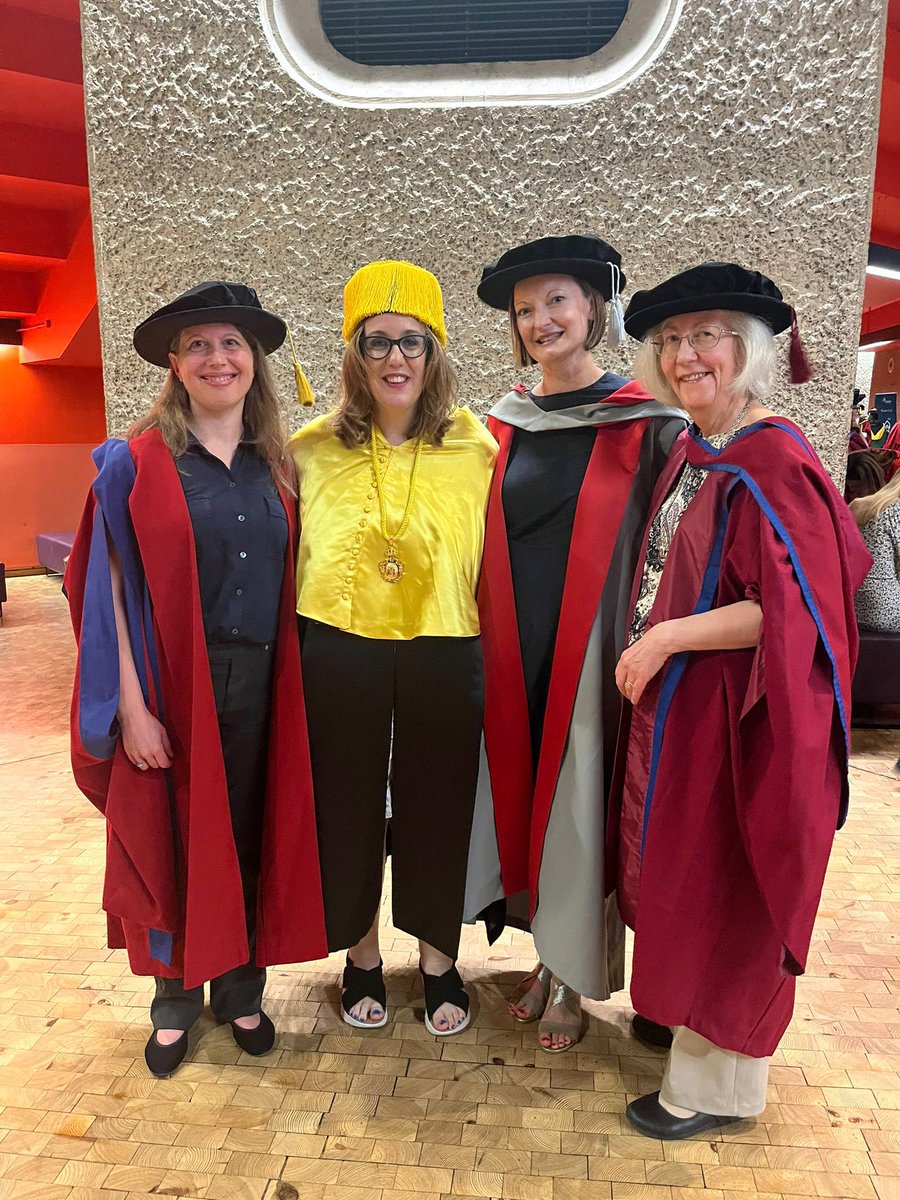 Enjoyed a very special graduation day for <a href="/StGeorgesUni/">St George's, University of London (1752-2024)</a> -final one before the merger with City University. Well done to all graduates and very dedicated team!🎓 <a href="/alan_michael_p/">Alan Michael Pittman 💙</a> <a href="/clara_cieza/">Clara Cieza Borrella</a> <a href="/DrLSouthgate/">Laura Southgate</a>