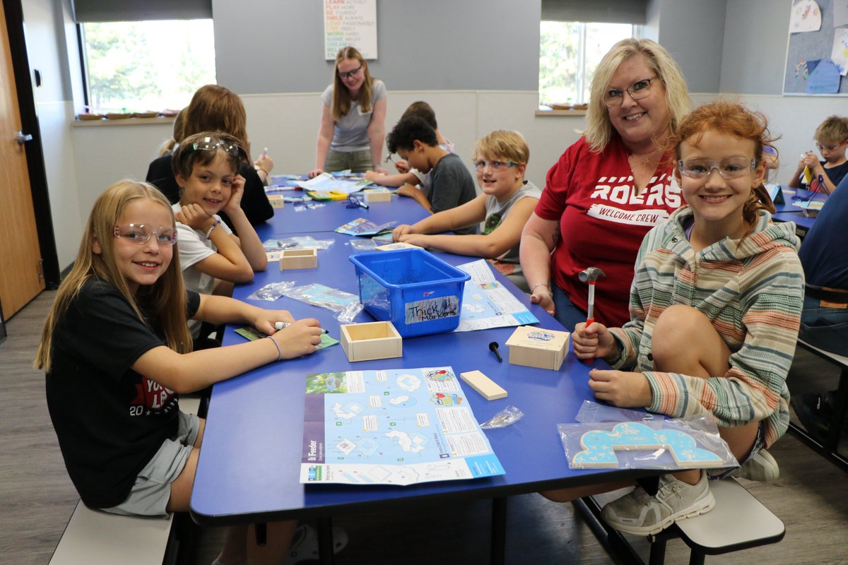 🛠️Earlier this month, over 50 <a href="/BuildRRV/">Building Industry Association of the RRV</a> volunteers came together with the kids of <a href="/BGCRRV/">BGCRRV</a> to build bird feeders, provided by <a href="/Lowes/">Lowe's</a>. 

💪This was made possible by the nat'l partnership between <a href="/NAHBhome/">NAHB 🏠</a> <a href="/BGCA_Clubs/">Boys & Girls Clubs of America</a>  &amp; grant funds from NAHB.

😊Thank you to everyone involved!