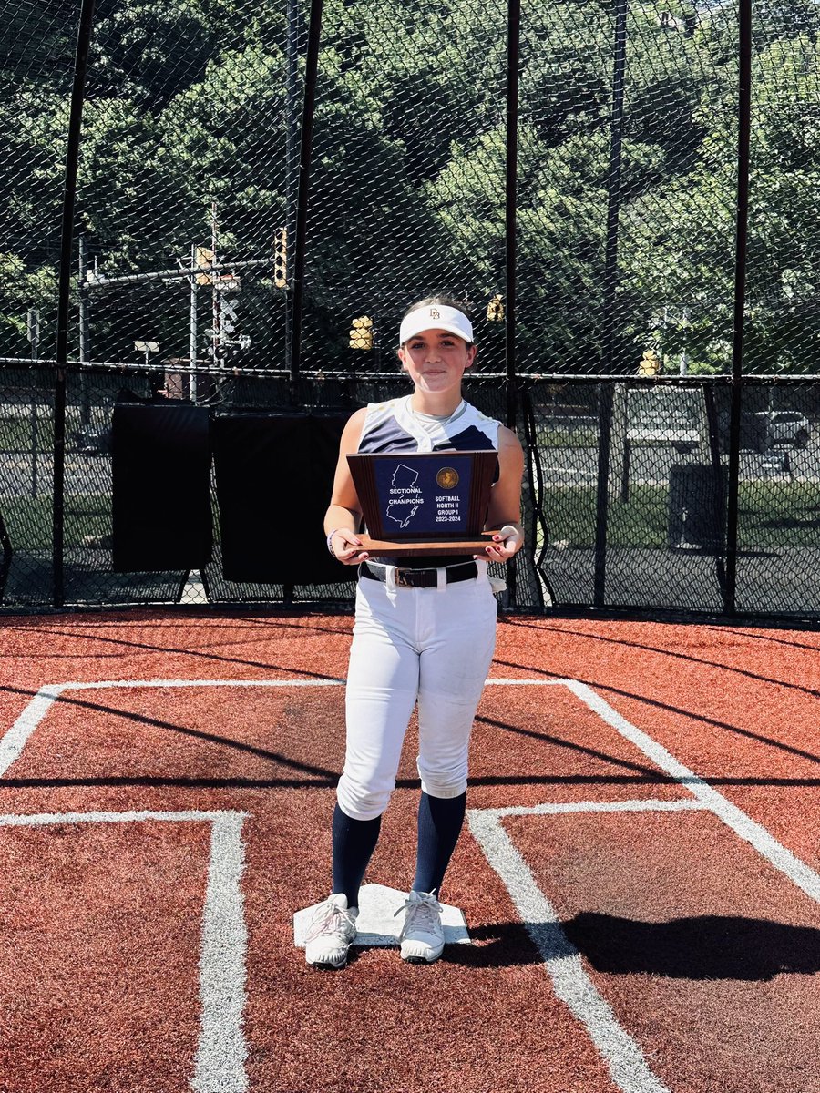 We played an amazing game today to win the state sectional championship! We stayed in the game the whole time and were able to come back and tie in the 6th inning and the 8th to take the lead! 
June 1, 2024