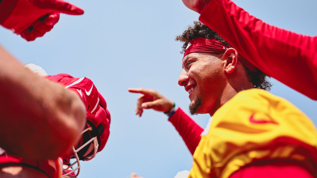 Chiefs's tweet photo. Heating up in St. Joe ☀️ https://t.co/GNgRfMEiBM