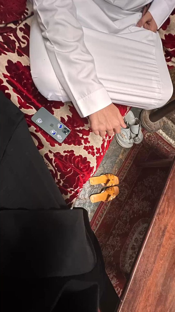 #بس_حبيت_اقول

فلا هرجٍ بعد هرجك .. مهيّل
ولا سكّر بعد ضحكتك حالي 

#عوض_الظامي