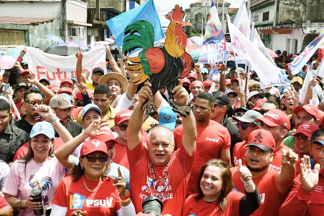 GobLizeta's tweet photo. Nuestras calles se desbordaron de amor, alegría y compromiso Patrio 🇻🇪durante el Cierre de Campaña "Delta Amacuro con Maduro", con una extraordinaria movilización, junto al Primer Vicepresidente del PSUV Diosdado Cabello. #MaduroPresidente https://t.co/SJn9swo0ei