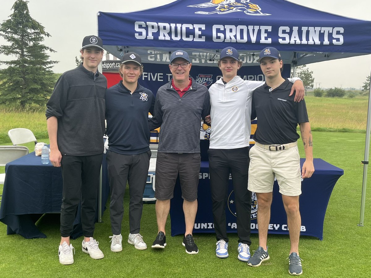 We’re happy to be hanging out at The Mark Spector Golf Classic!

Always a fun time to hang out with <a href="/SportsnetSpec/">Mark Spector🇨🇦🇺🇦</a> and the folks with <a href="/SportCentral_AB/">SportCentral</a>!

#BCHL
