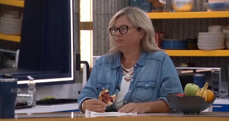 WoopWapLakers's tweet photo. Cedric "Who was your favorite player last season?"
Angela "Probably Cam or Felicia."
Cedric "Quinn said Cory and America."
Angela "I think Cory ate his own boogers, not a fan of that."  #BB26 

Angela knows Cory ate his boogers. 😂 https://t.co/8l3VHgnGRO