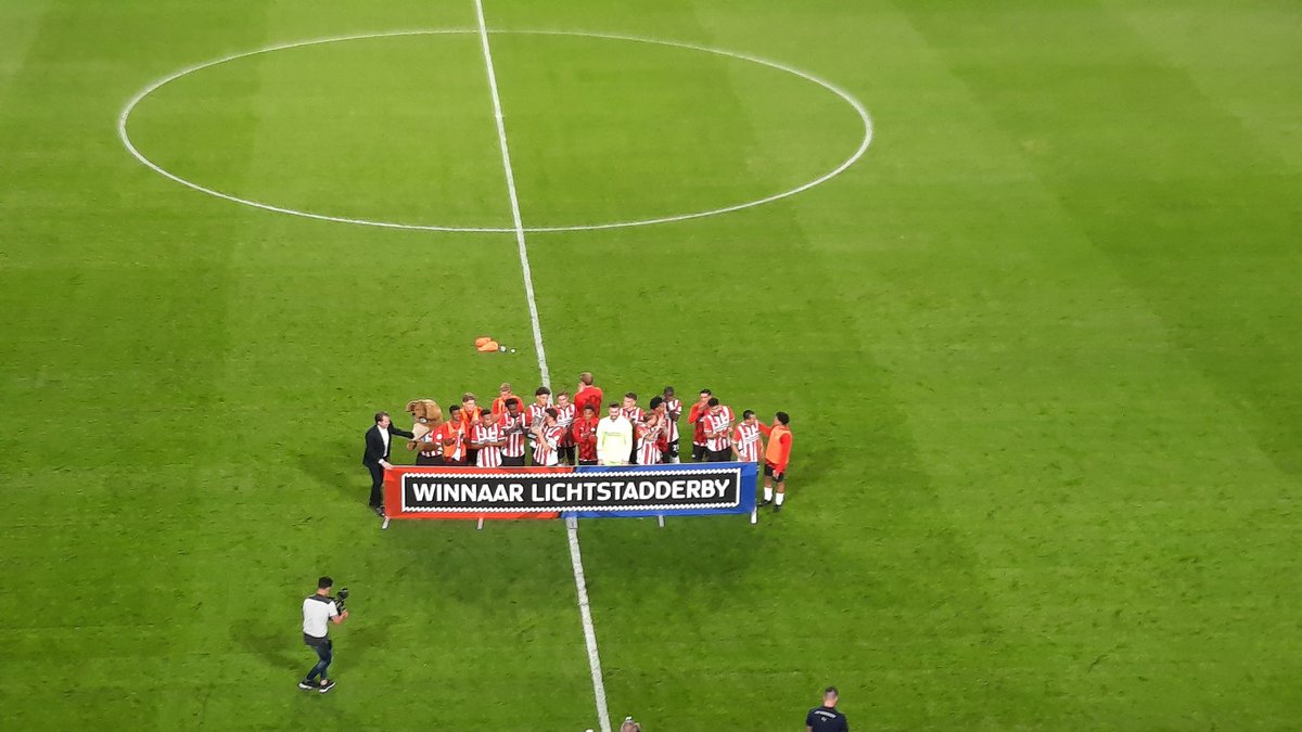 RikElfrink's tweet image. PSV WINT DE LICHTSTADDERBY.