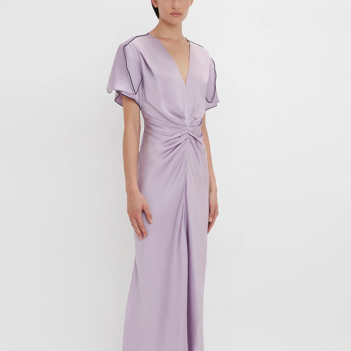 Signature figure flattering styles by <a href="/victoriabeckham/">Victoria Beckham</a>