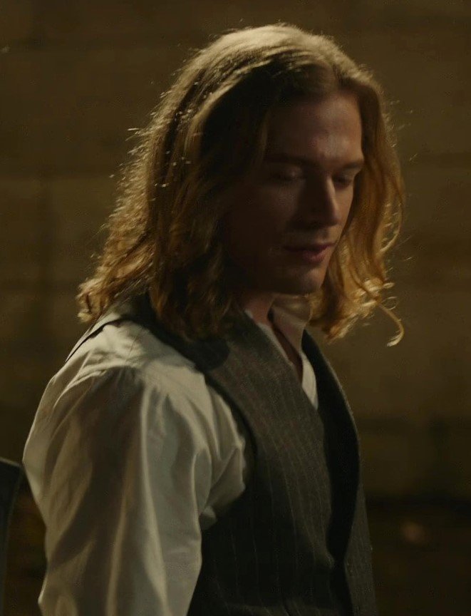 leticia22ma's tweet image. probably the hair length that i like the most