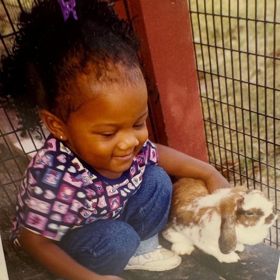 zoos_aquariums's tweet photo. In honor of #NationalZookeeperWeek, we would love to highlight an animal care professional with the ambassador team at @ZooTampa, Amber Smith! Learn more about how Smith plays an essential role in connecting people to wildlife in Connect: https://t.co/UO21b9Ef1a
#KeeperWeek🐍🦂 https://t.co/thEgyHkhoj