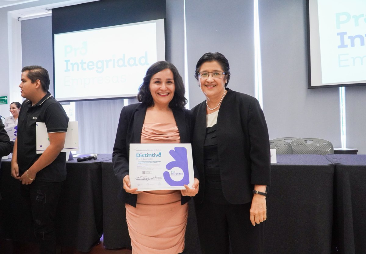 ContraloriaJal's tweet photo. Esta tarde celebramos la ética empresarial con la entrega del Distintivo #ProIntegridad a 110 empresas de Jalisco. https://t.co/rfN0cVrd2s