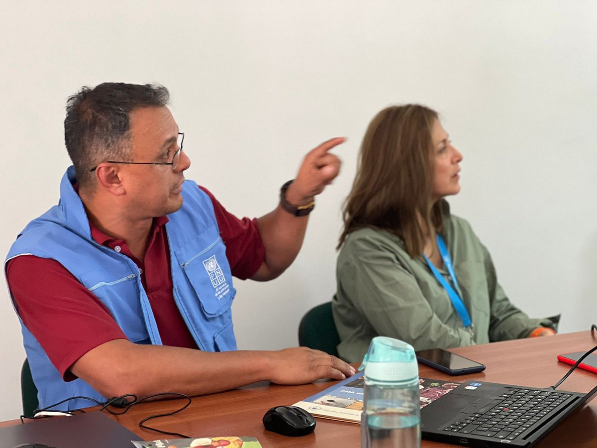 ADR_Colombia's tweet photo. #Cauca | ¡Uniendo esfuerzos para potenciar el desarrollo rural!

Con @ADR_Colombia y @pnudcolombia, nos reunimos para crear un espacio de comercialización para pequeños productores, con el fin de brindar oportunidades de mostrar y fortalecer sus negocios. https://t.co/NcYR8ifpt5