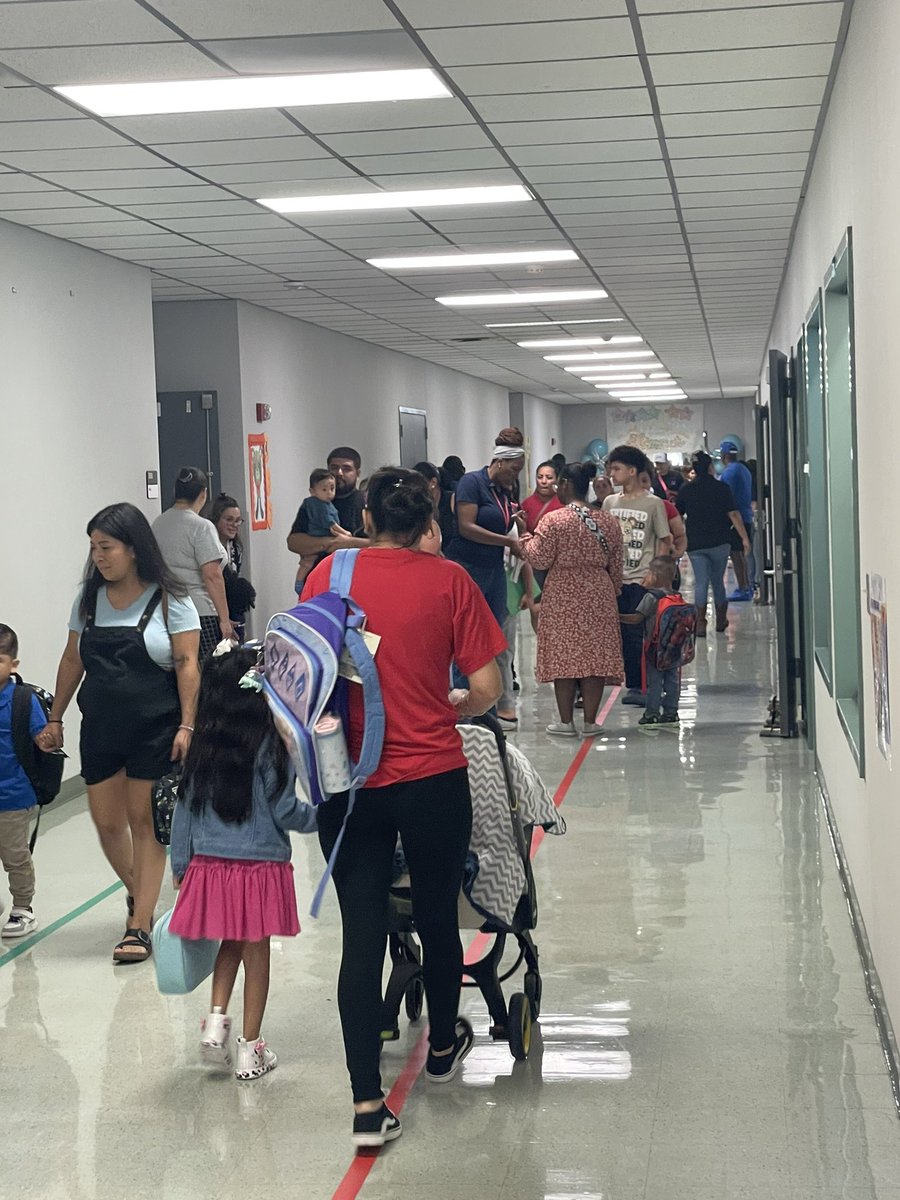 DrFavy's tweet photo. Happy students! Happy parents! Happy teachers! All smiles on the first day back at our #ADSY campuses @SmithES_AISD @Vines_AISD @OOT_AldineISD https://t.co/SXYdAHOvKt