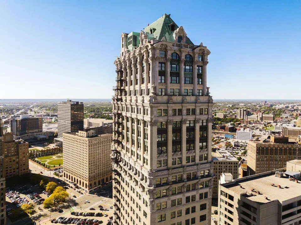 ShowMeDetroit's tweet image. From @Forbes 
Book Tower Detroit Is Michigan’s Cool New Place To Eat, Play And Stay
bit.ly/3YlB0rN