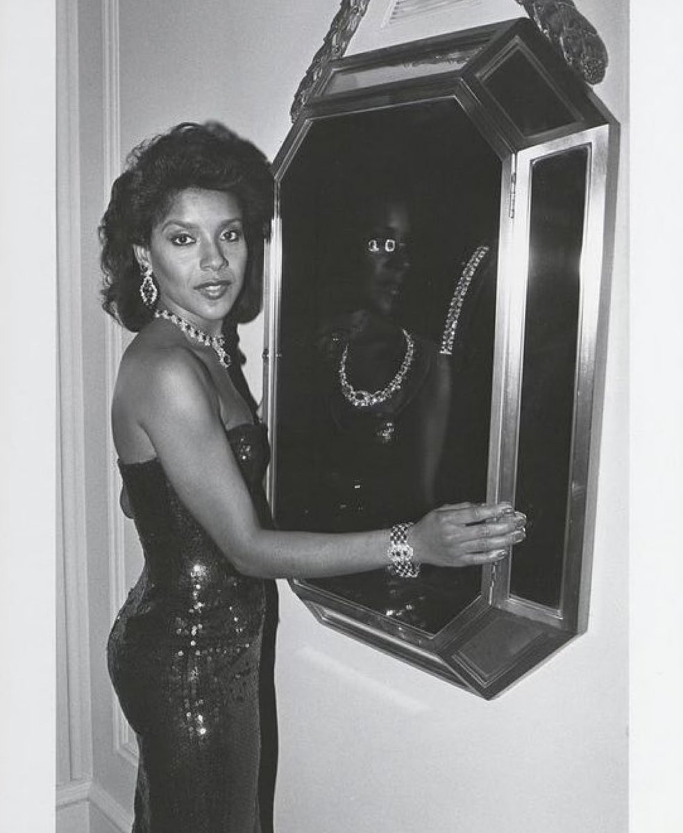 AuxGod_'s tweet photo. Phylicia Rashad at age 40 🤍 (1987) https://t.co/YRvjyTnMG6