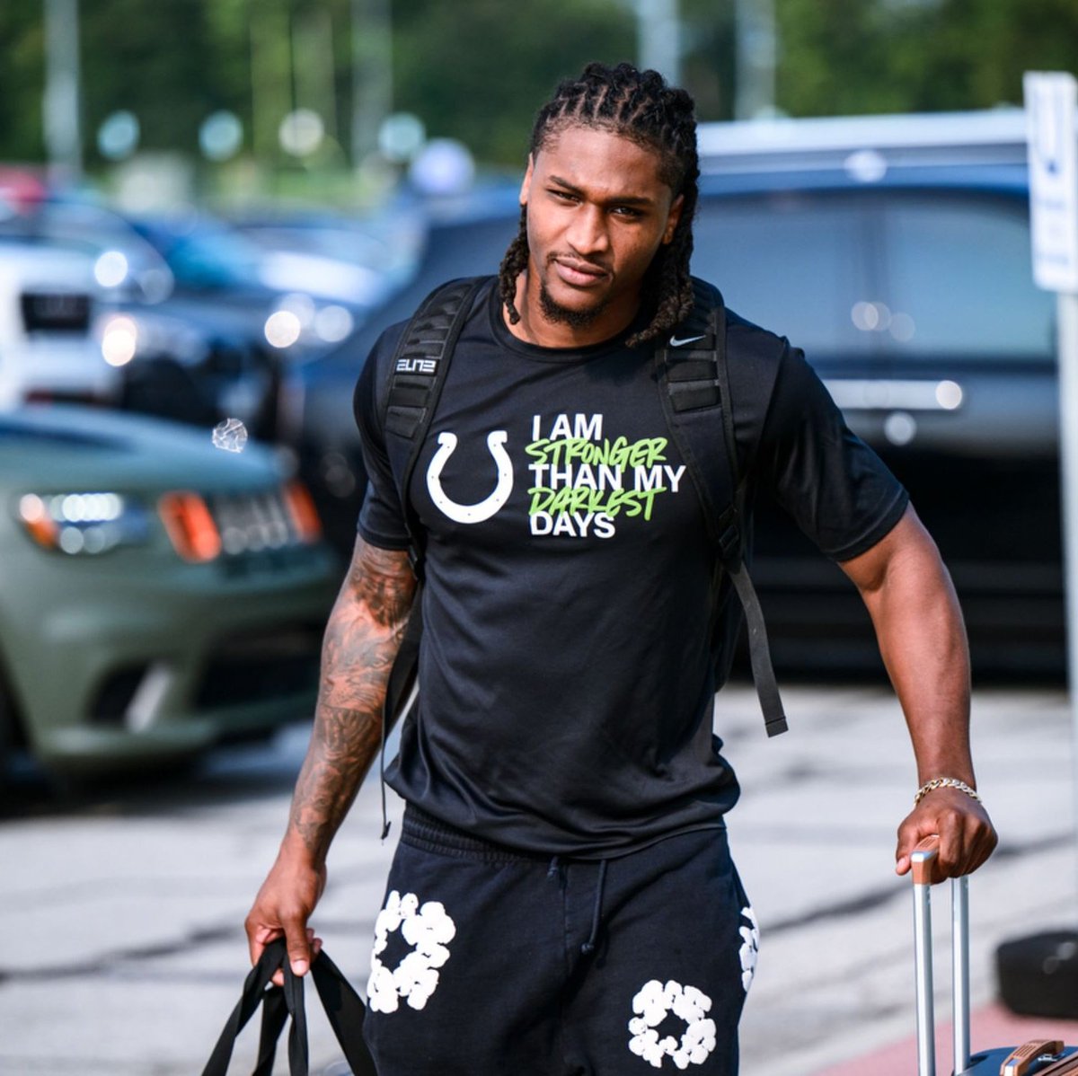 HBCUSports1's tweet photo. Florida A&amp;M LB Isaiah Land arrival at Indianapolis Colts Training Camp https://t.co/Wucj0g3Wia