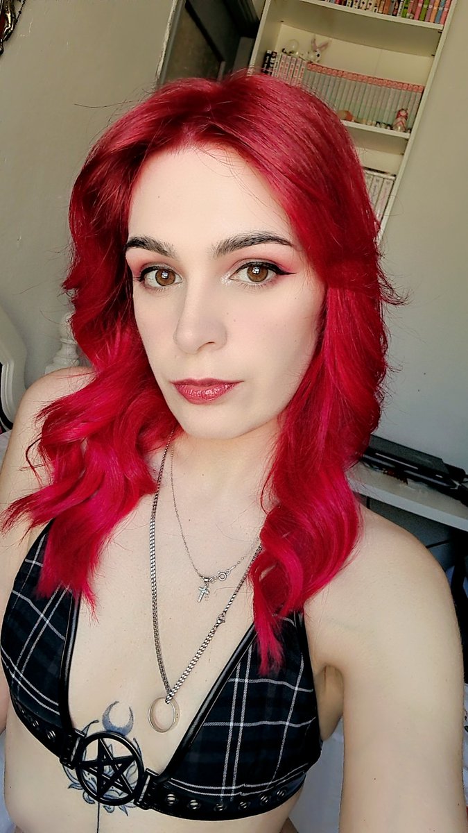ThatwitchFinyaa's tweet photo. Trying to get used to this new color. Bright pink has been my identity and my comfort zone for so long that changing is a bit difficult. I still feel pretty but like a different kind like less cutie and more my age 😅 https://t.co/sdGv2xIOHp