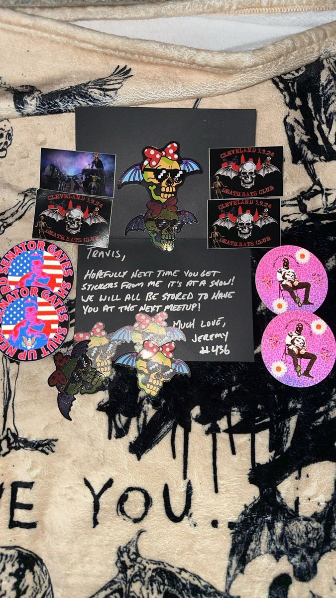 Travis8187's tweet photo. thank you so so much @JMFD6661 for the amazing card &amp; all the beautiful stickers!🔥👏🏻🤩 https://t.co/Y6wazDwNGy