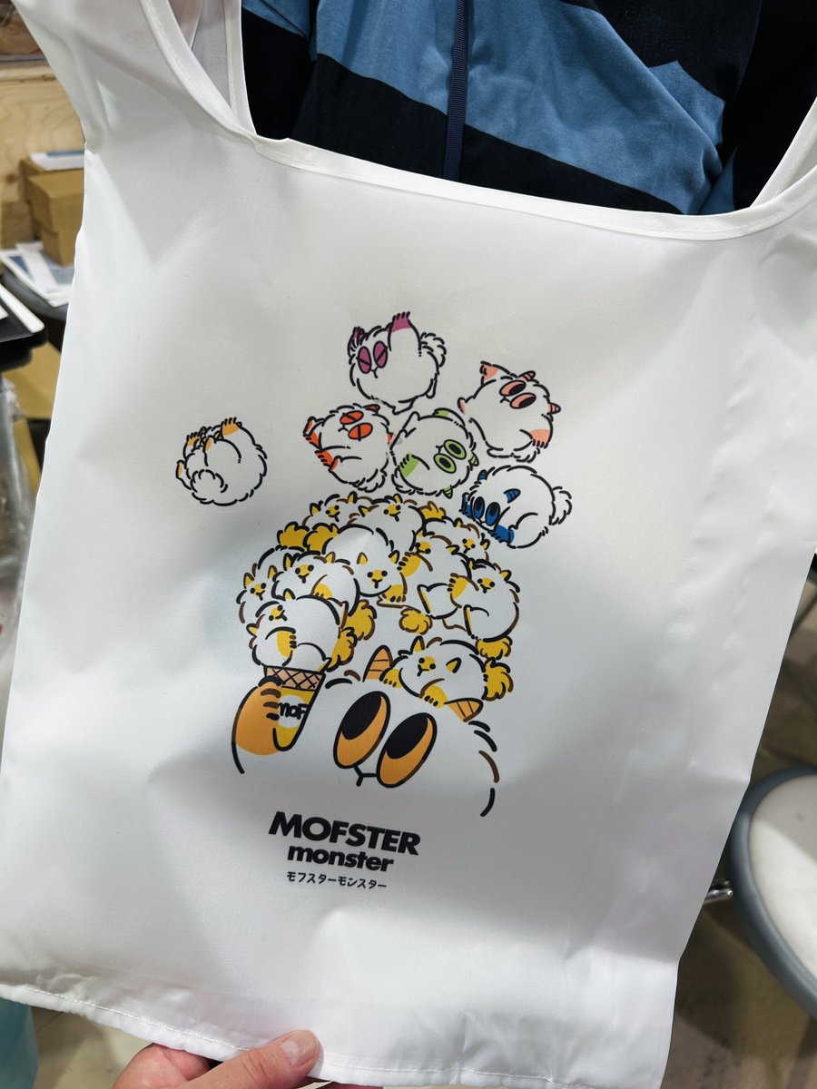 グッズファクトリーでは 他にも転写紙シート(1枚目)のイラストを使って、お好きな配置で お好きなグッズをその場で作ることが出来ます〜!
昨日も沢山遊んでもらいました👀✨
転写紙+体験の料金は必要ですが、タンブラー含め このイベントでしかゲット出来ないグッズになりますので 是非とも!!