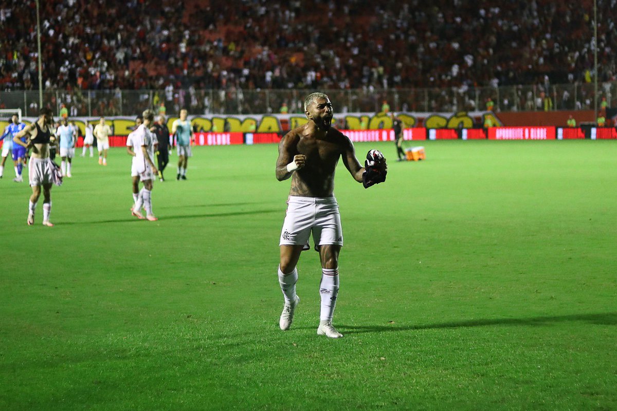 Flamengo's tweet photo. #VamosFlamengo ❤️🖤

📸 Gilvan de Souza / CRF https://t.co/Go7g7hHs0f