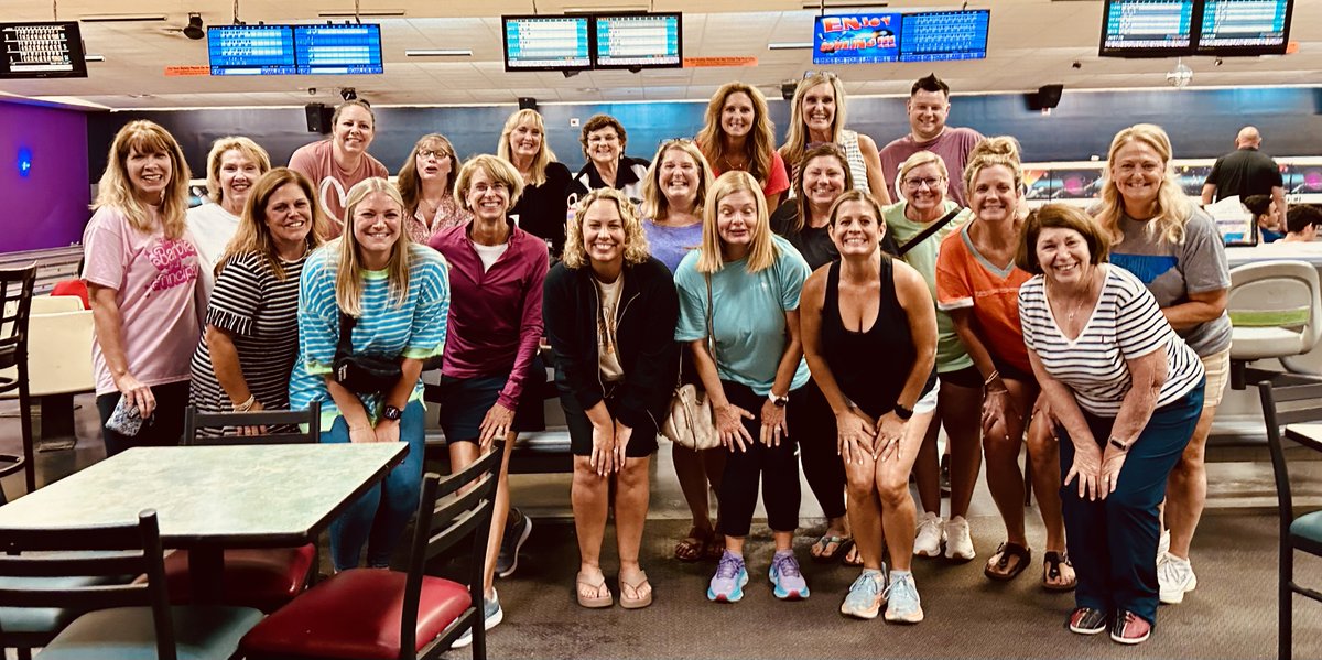 CrosswindElem's tweet photo. 🎳 Our Crosswind faculty had an absolute blast bowling together at 901 Bowl!  It was the perfect way to kick off the new school year with team spirit and lots of fun. 🦅 Excited for the amazing year ahead! Let’s make it the best one yet! #CrosswindEagles #TeamBuilding #901Bowl https://t.co/XmgeZSFX5V