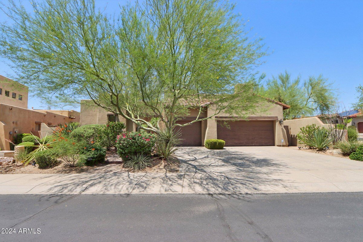 KrysTheRealtor's tweet photo. 8146 E WING SHADOW Road, Scottsdale, AZ 85255 just hit the market!
Take a look at this awesome space: https://t.co/toZCLaL0Va https://t.co/vXEH9v3hEf