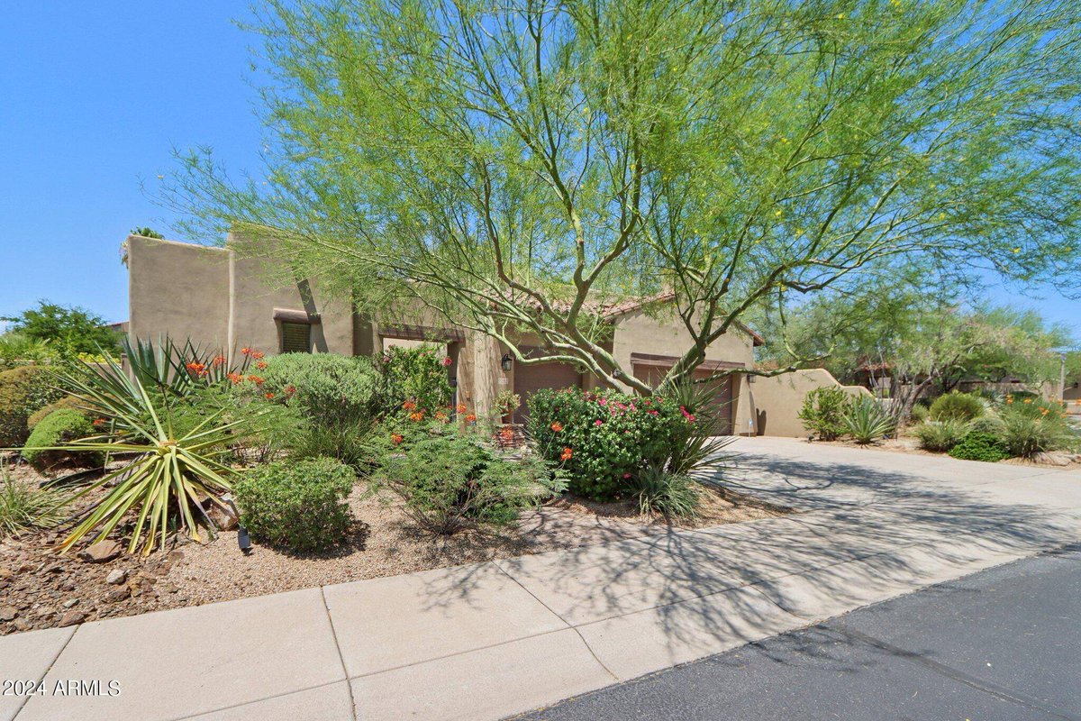 KrysTheRealtor's tweet photo. 8146 E WING SHADOW Road, Scottsdale, AZ 85255 just hit the market!
Take a look at this awesome space: https://t.co/toZCLaL0Va https://t.co/vXEH9v3hEf