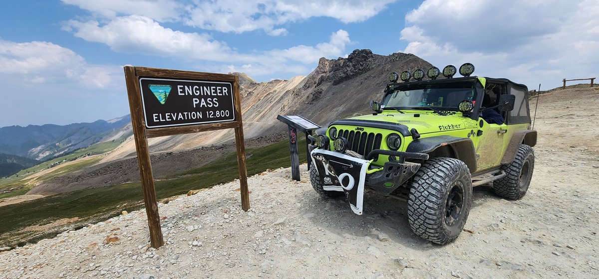 JeepstudMS's tweet image. Gotta give the @KXnOdrive a little love! @Sean23Roberts
Thanks to @HeatherRadio for the material to make the banner! #alpineloop #engineerpass #cinnamonpass #californiapass #hurricanepass #corkscrewgulch