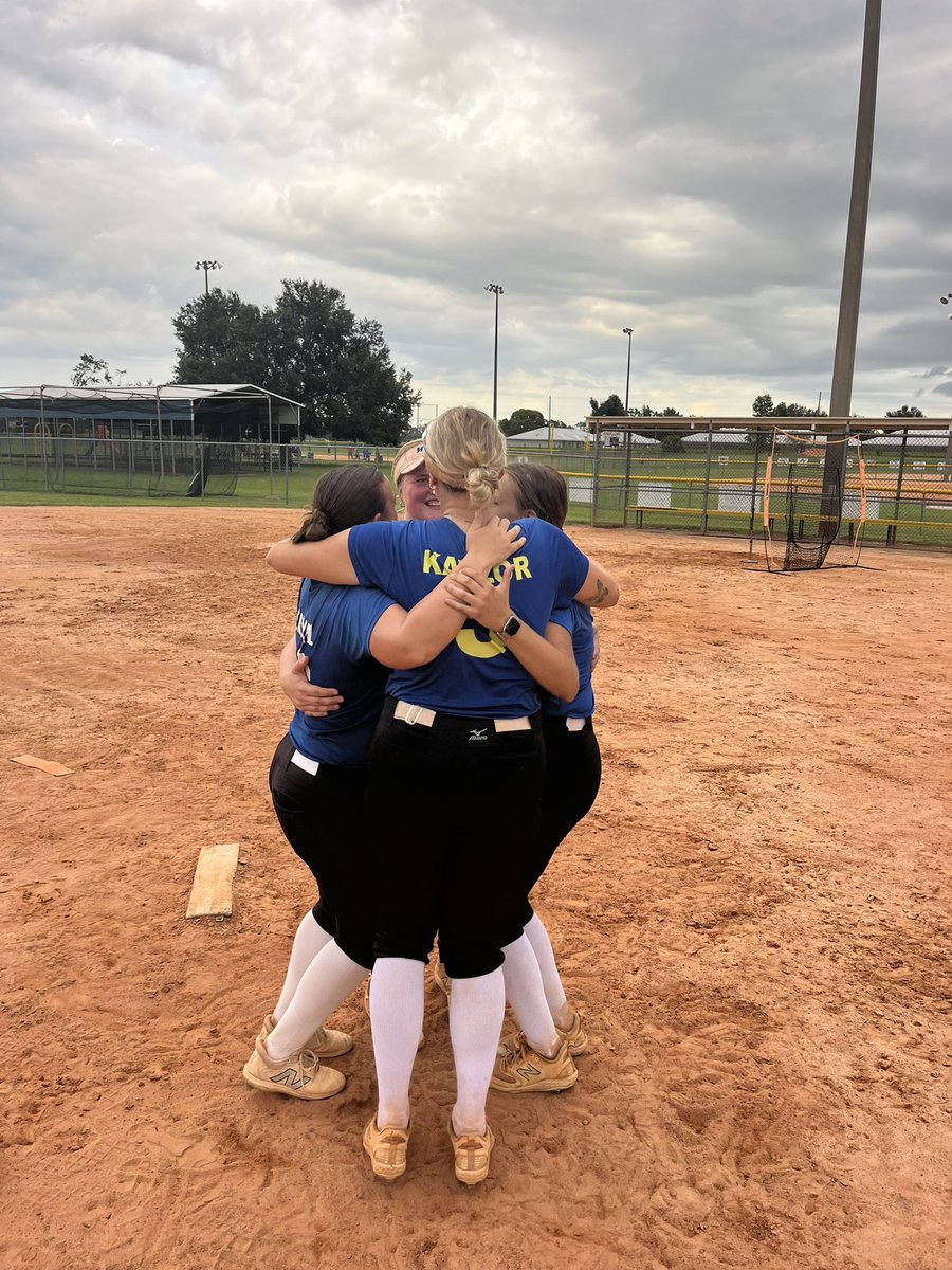 Windermere Wildfire - Kaylor (@wildfire18u) on Twitter photo Final practice of the summer & what a practice it was! Fast paced, lots of reps & 4 well prepared players who will soon be on college rosters! We are super proud of you & can’t wait for see you on the big stage! <a href="/HannahMesser18/">Hannah Messer</a> <a href="/PENKAL16/">Ava Penkal</a> <a href="/KaylorEmma/">Emma Kaylor</a> <a href="/RumerKendall/">Kendall Rumer</a> #WiFiForever🔥 Final practice of the summer & what a practice it was! Fast paced, lots of reps & 4 well prepared players who will soon be on college rosters! We are super proud of you & can’t wait for see you on the big stage! <a href="/HannahMesser18/">Hannah Messer</a> <a href="/PENKAL16/">Ava Penkal</a> <a href="/KaylorEmma/">Emma Kaylor</a> <a href="/RumerKendall/">Kendall Rumer</a> #WiFiForever🔥