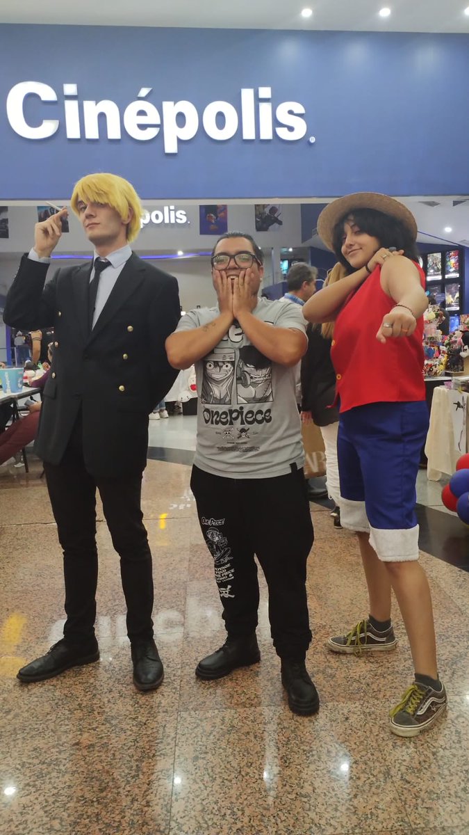 El día de One Piece en León Guanajuato.
Muchas gracias a todos los asistentes y <a href="/ElXtops/">X-Tops</a> me debes una visita jajaja.
Esperamos el próximo año para más sorpresas.