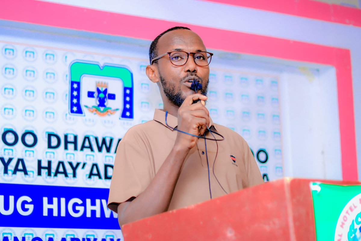 DegmadaCadaado's tweet photo. Welcoming meeting of the chairperson of Galmudug highway authority Mr. Omar Abdulahi Nor.

#Cadaado https://t.co/ABCdEQYuuF