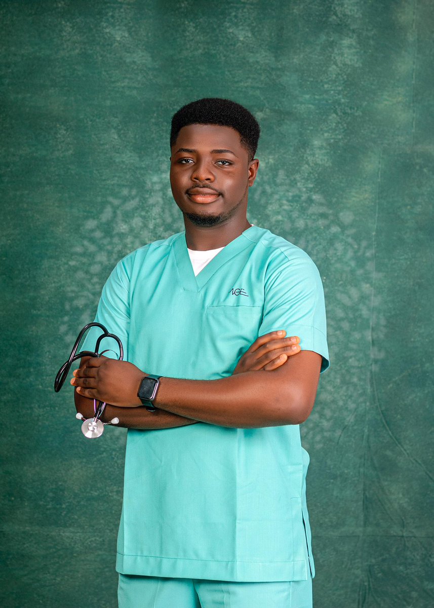 AGE_SCRUBS's tweet image. Celebrate good times with AGE!🍾🎊🥂

#agescrubs #ageheroes #boldcare #scrubs #medicalstudent #nursingstudent #doctor #nurse #healthcareworkers #workwear #registerednurse #celebration #graduation #convocation #medictwitter