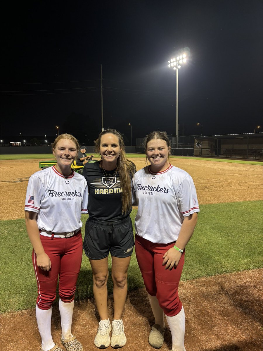 I had such a fun time at the Harding University camp last night. Thank you to the coaches and players for setting this camp up! 🦬