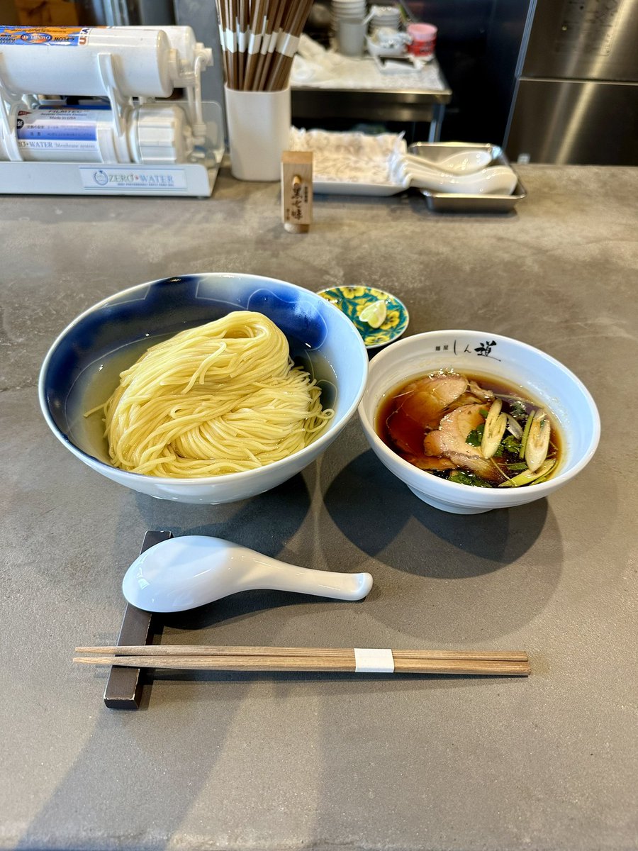 piyopiyo_poke's tweet photo. 麺や しん道@山梨県甲斐市
淡麗昆布水つけ麺

王道にして真道🍜💯
文句なしのウマさ🥳✨

ほんとに文句なし！
全然文句がない！
いくら探しても文句はない！

モンクと武闘家の違いはナニなの！ https://t.co/Bwn2isgV2c