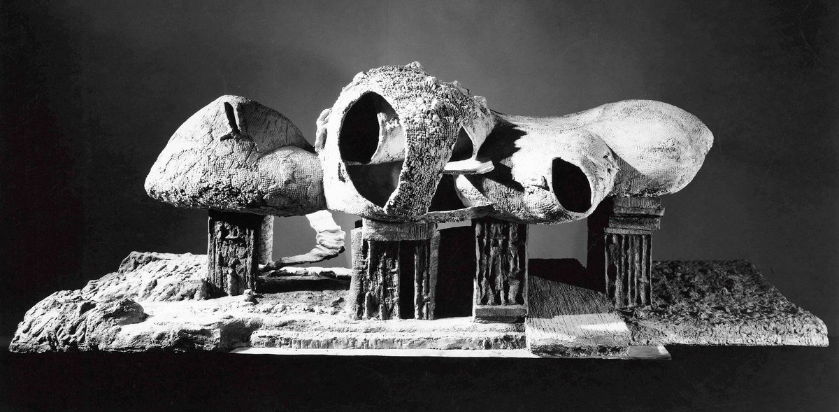 wjamescom's tweet photo. @archpaper Mind-Bending exhibition. Closes in 4 days. #FrederickKiesler #EndlessHouse | 
Could this have been published sooner, when show opened? @TheJewishMuseum @_p_antonio @LangeAlexandra @JDavidsonNYC  @cmonstah @Sean_S_Anderson @curiousoctopus PS: Surrealism never ended. Ask @metmuseum https://t.co/Uj6jP48E4f