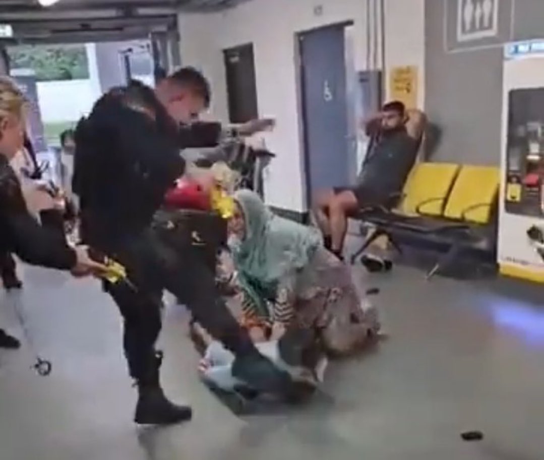 SpiritOfShankly tweet media